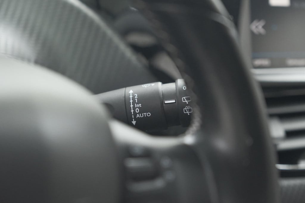 Peugeot 208 puretech 82 blue lease executive | parkeersensoren | navigatie 