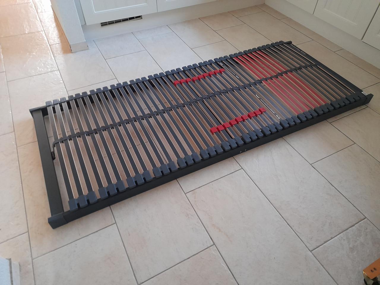 Stevige lattenbodem 80 x 200 ( in goede staat )