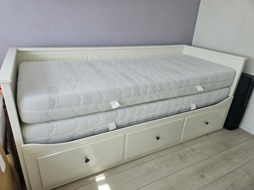 Ikea hemnes uitschuifbaarbed 80x200