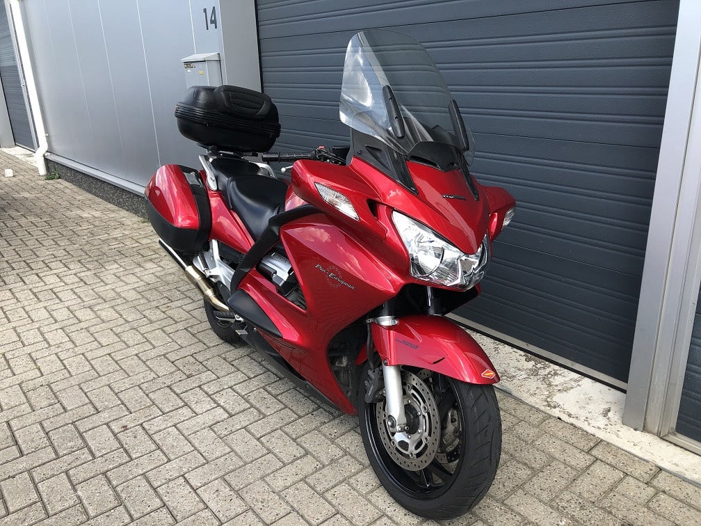Honda ST1300 Pan European, bj 2002 met 92dkm, mooie staat! Rijklaar €3750,-