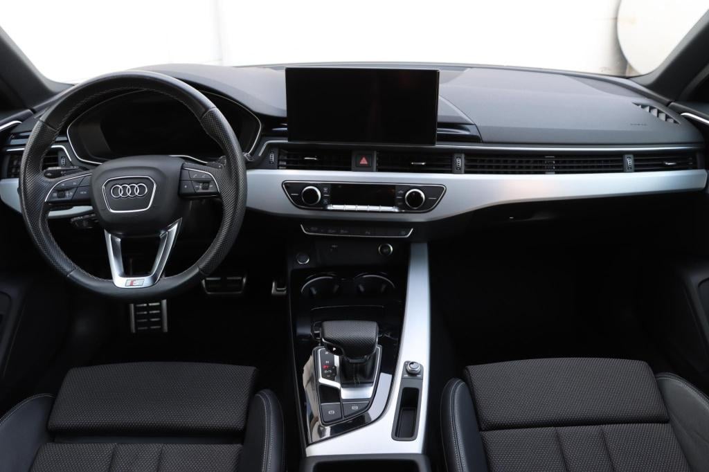 Audi A4 avant 35 tfsi s edition 150pk s-tronic