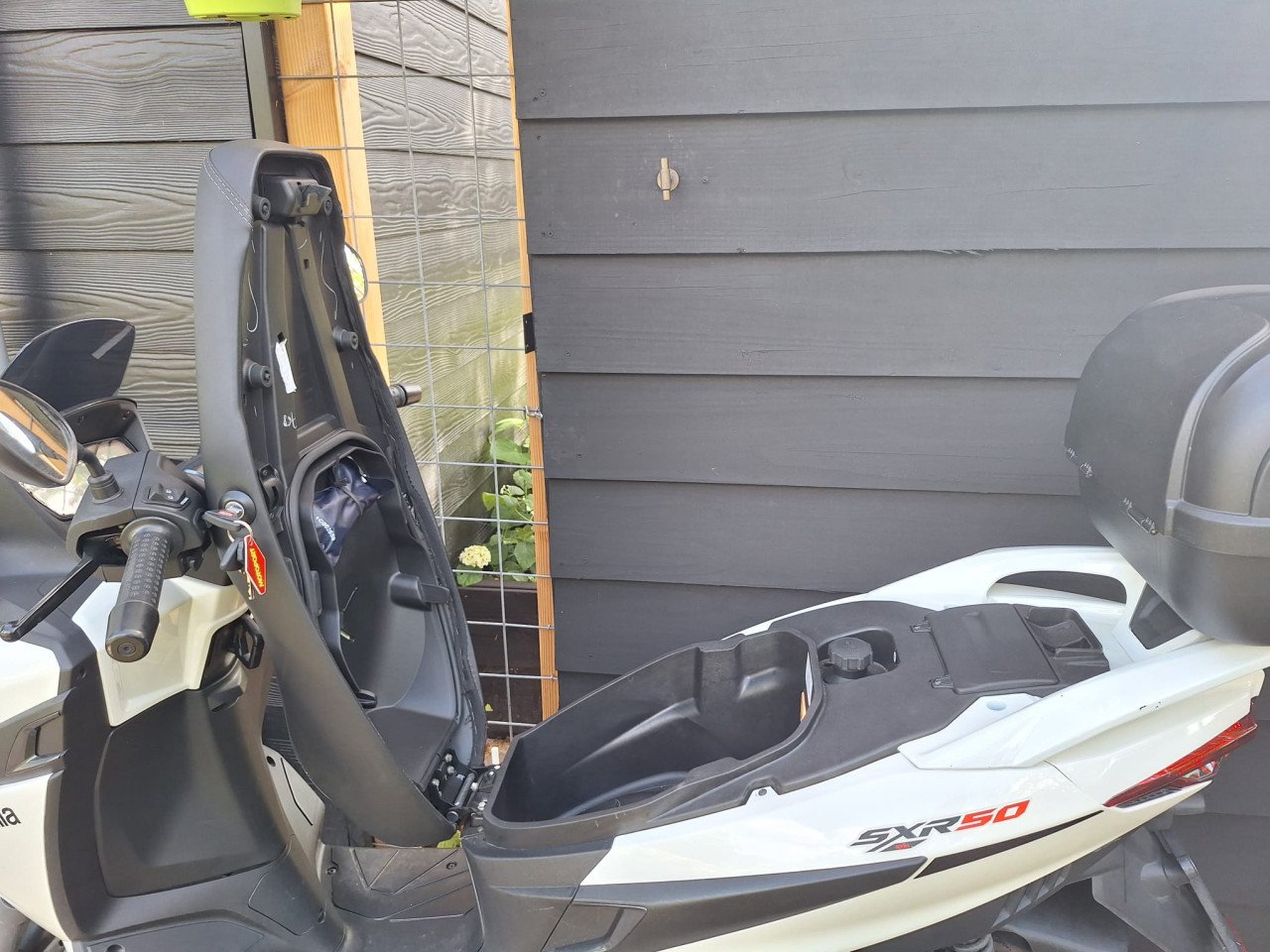Aprilia SXR 50 scooter (bouwjaar 2023, km 3605)