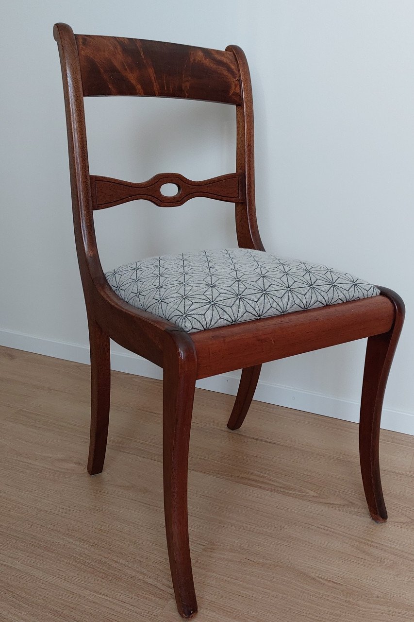 Eetkamer tafel incl. 4 stoelen