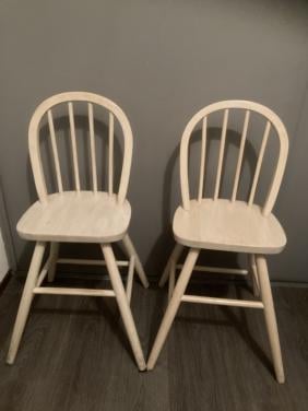 2 kinderstoelen