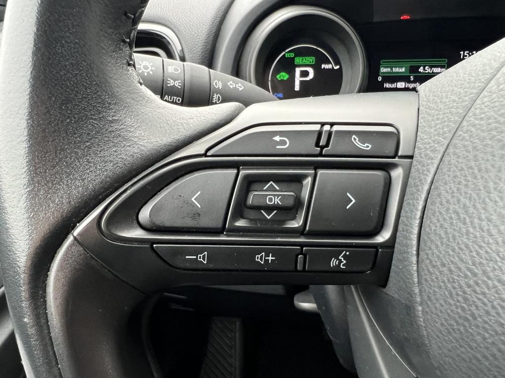 Toyota Yaris 1.5 hyb. 115 first | stoelverwarming | all seasonbanden