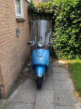 Sym Retro Snorscooter weinig km