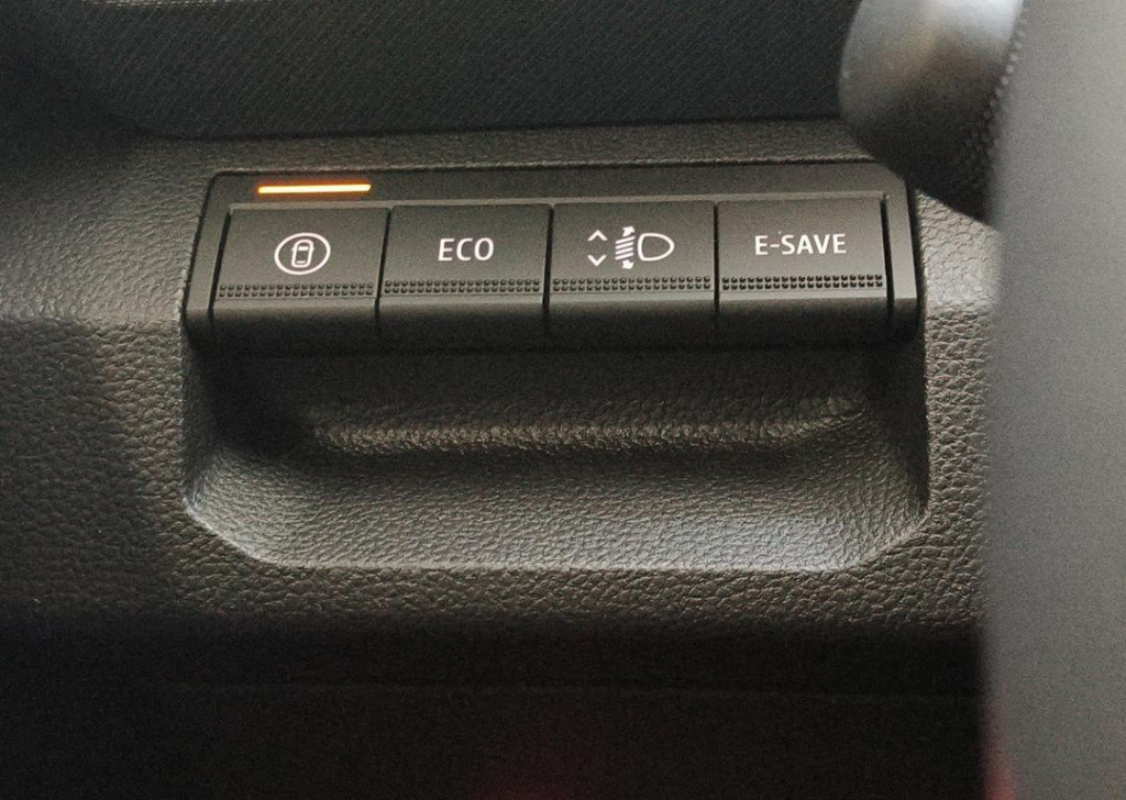 Dacia Duster 1.6 hybrid 140 journey