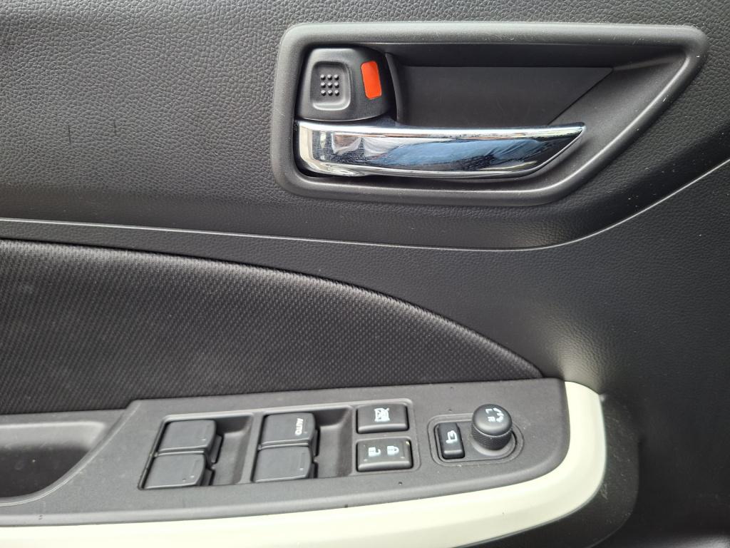 Suzuki Swift automaat stijl 1.2 / 8000 km!!