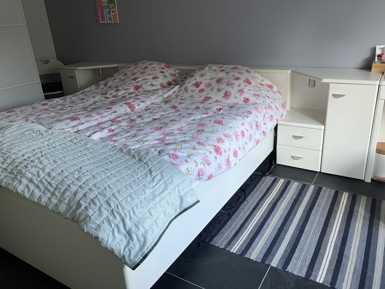 Ledikant met lattenbodems gratis af te halen