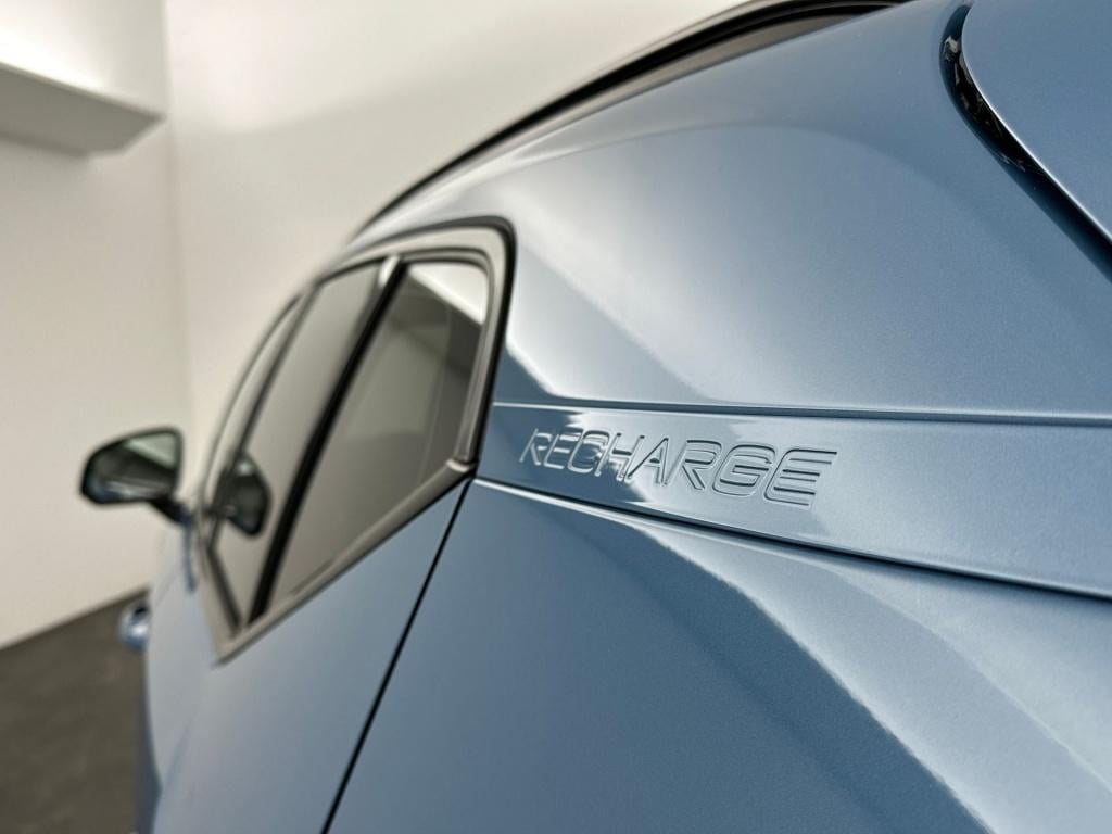 Volvo XC40 t4 211pk recharge plus dark| leder| adap.cruise| elek.stoelen| c