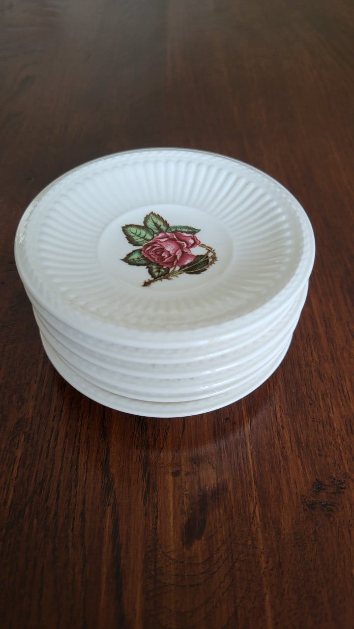 Set van 6 Wedgwood Moss Rose bonbon bordjes schoteltjes 8 cm