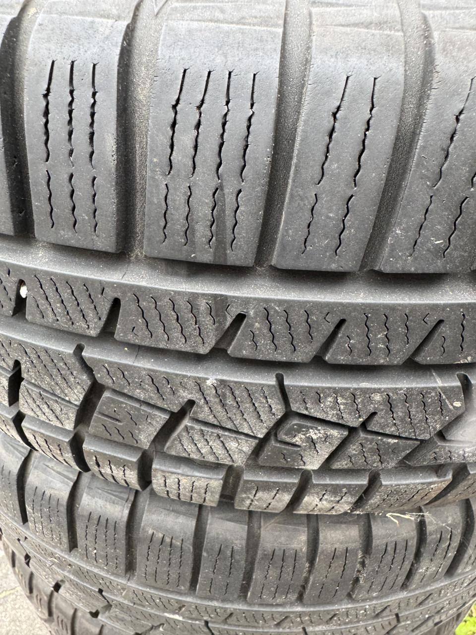 Autobanden Toyota Auris