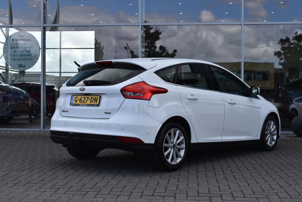 Ford Focus 1.0 titanium | cruise control | trekhaak | achteruitrijcamera | 