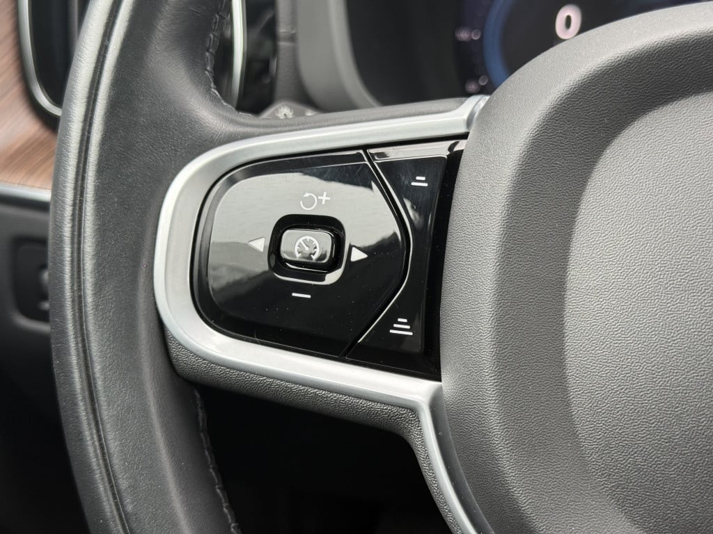 Volvo XC60 t8 455pk recharge inscription| full options !!