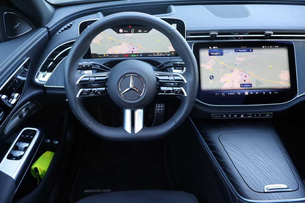 Mercedes-Benz E-Klasse estate 300 e edition amg line l airmatic l panoramad