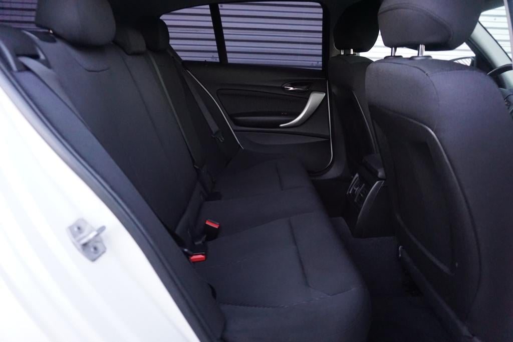 BMW 1 Serie 116i executive climate / navi / cruise / parkeersens. / elektr.