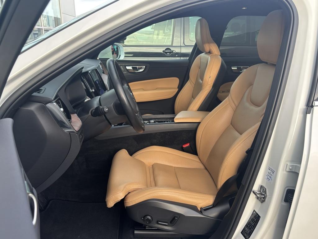 Volvo XC60 t6 398pk recharge bright inscription| luchtvering| adap.cruise|