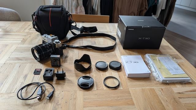 Te koop: Fujifilm X-T30 silver camera + lens xf 18-55mm f/2.8-4 r lm ois