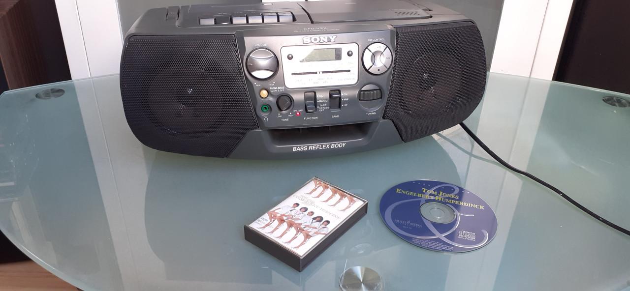Sony draagbare radio cd cassete speler nieuw staat