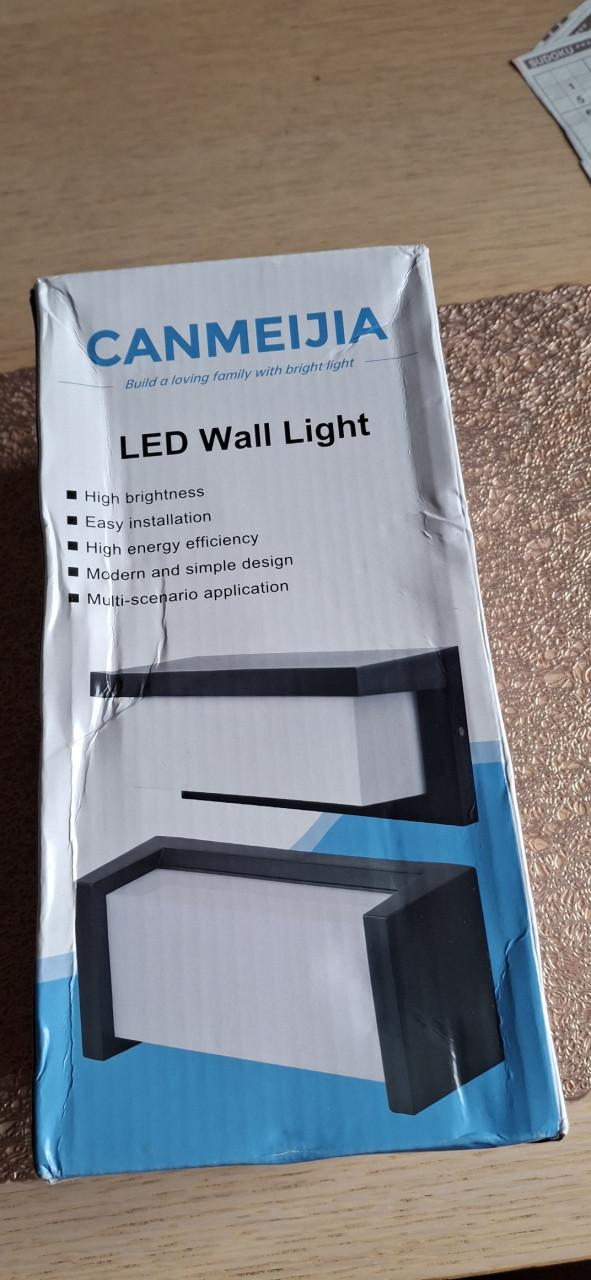 Instalatie draad en LED buitenlamp.