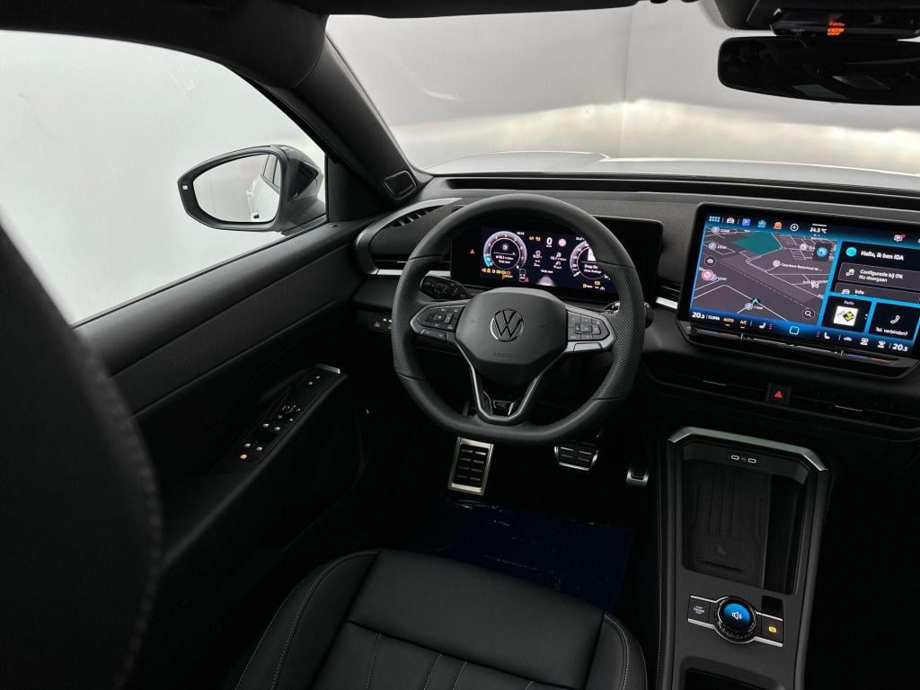 Volkswagen T-roc r-line first edition 1.5 etsi 110 kw / 150 pk suv