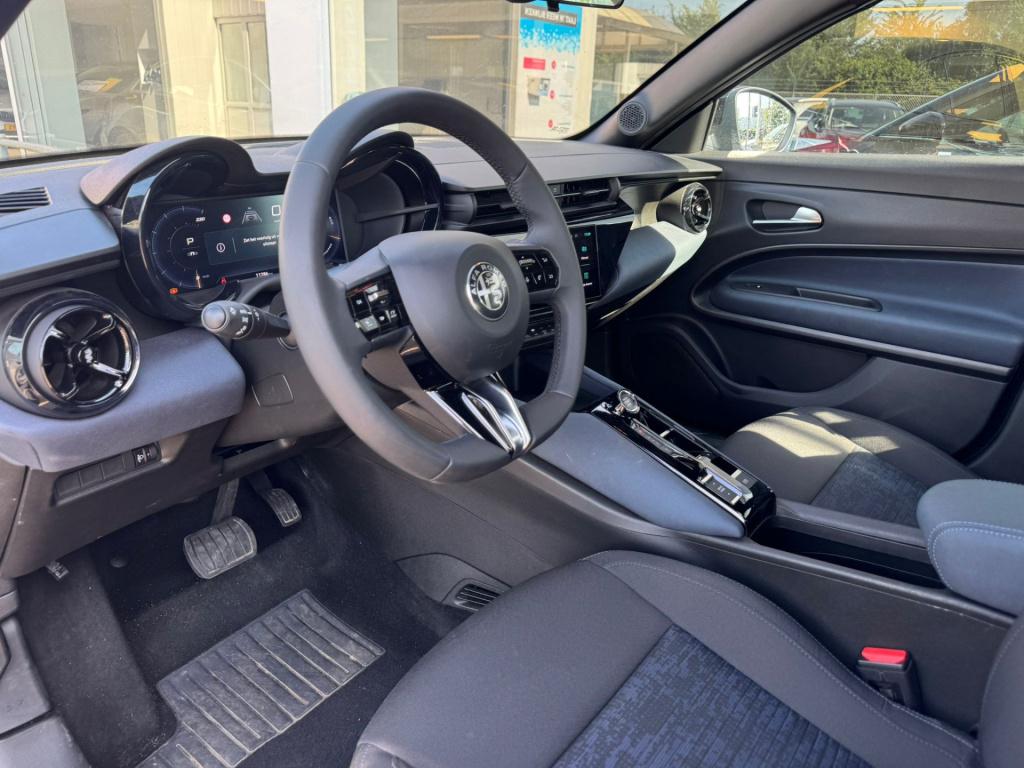 Alfa Romeo Junior elettrica 54 kwh