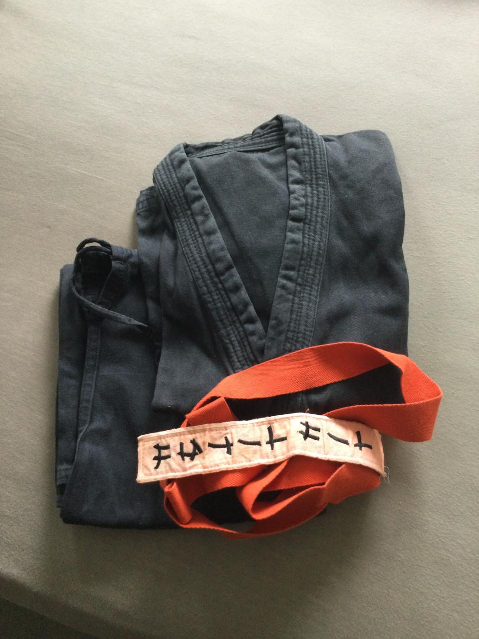 Rucanor Karate/jui-jitsui pak maat 160 rook- en huisdiervrij