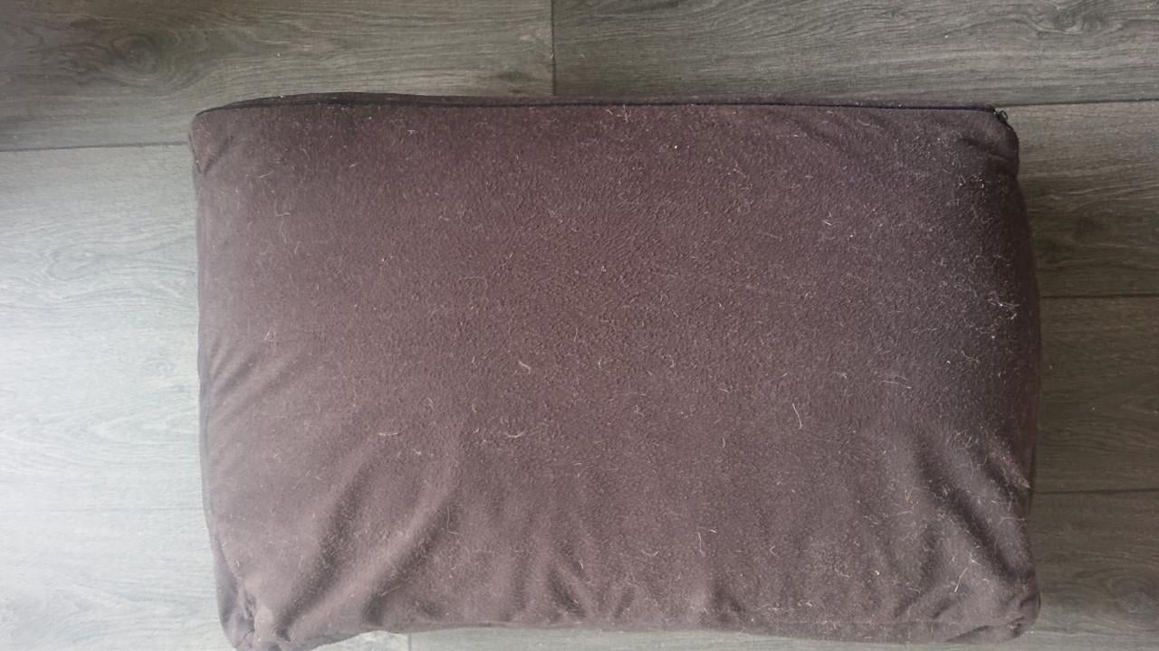 Vijf hele grote lounge/ bank kussens B 75 X L50 x H 20