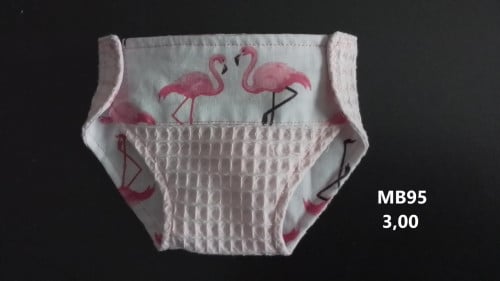 Leuke poppenkleertjes baby born. luiertje. Opbrengst KiKa.