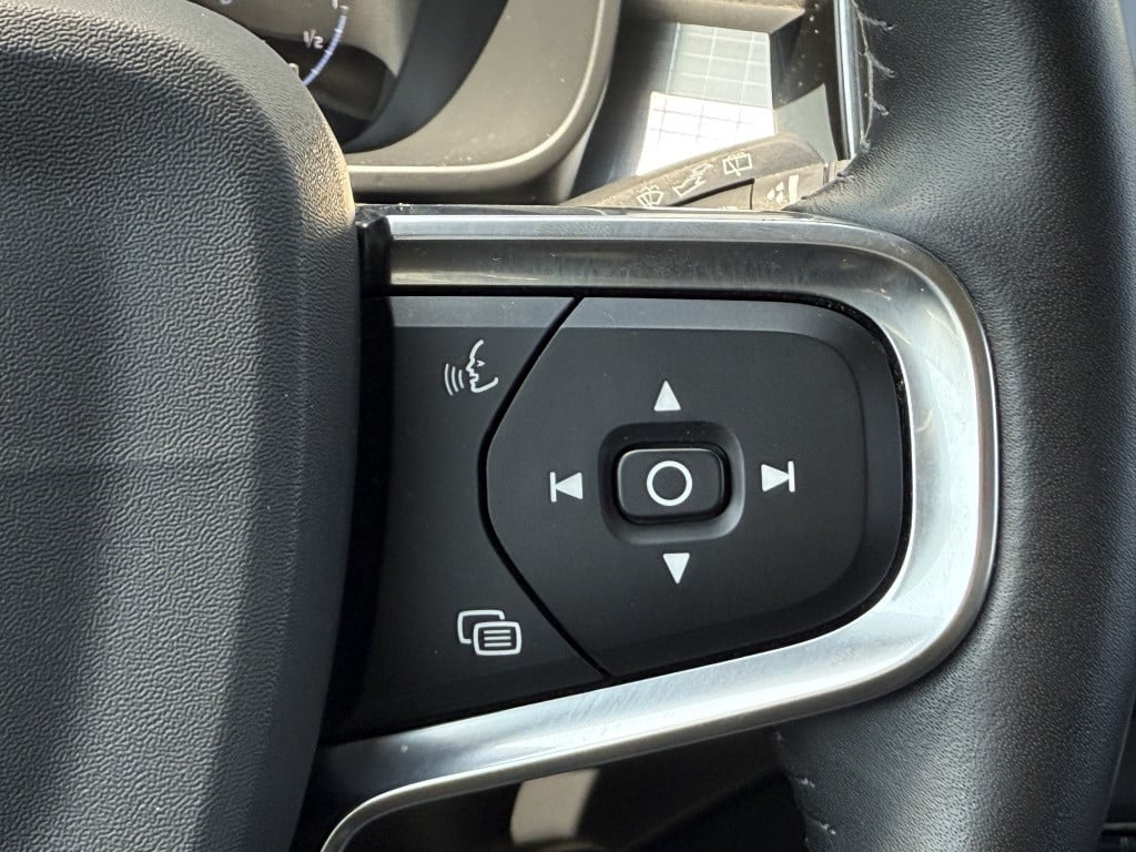 Volvo XC40 1.5 t5 te moment pro