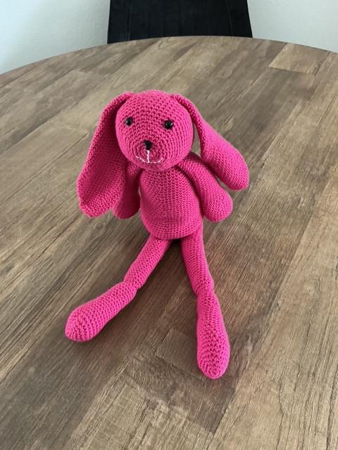 Nieuw: GEHAAKTE Knuffel konijnen - 1x roze + 1x blauw
