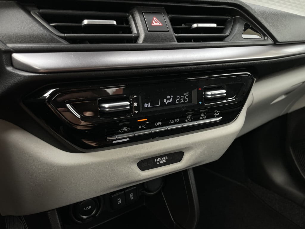 Suzuki Swift 1.2 style smart hybrid
