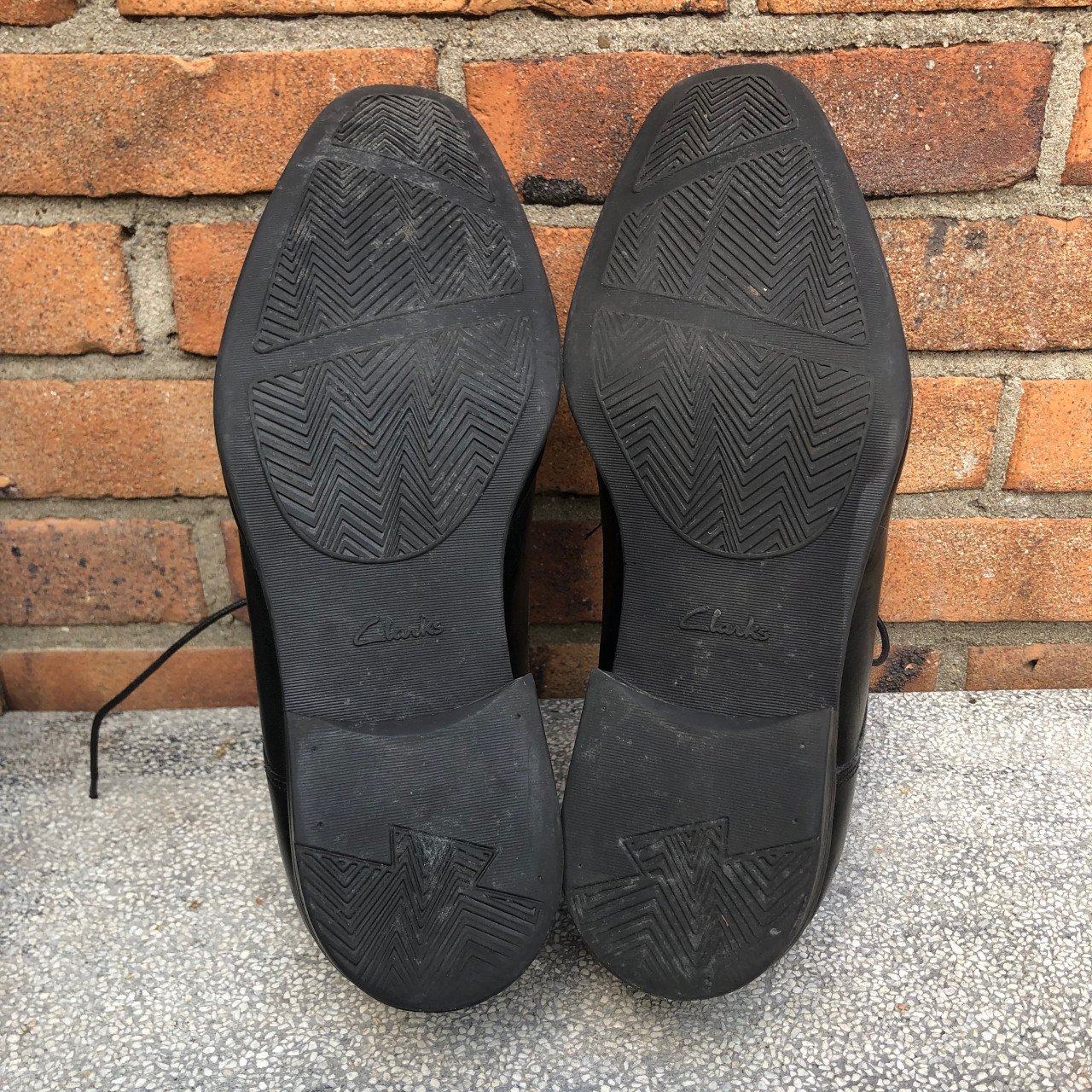 Clarks maat 8 is 42.