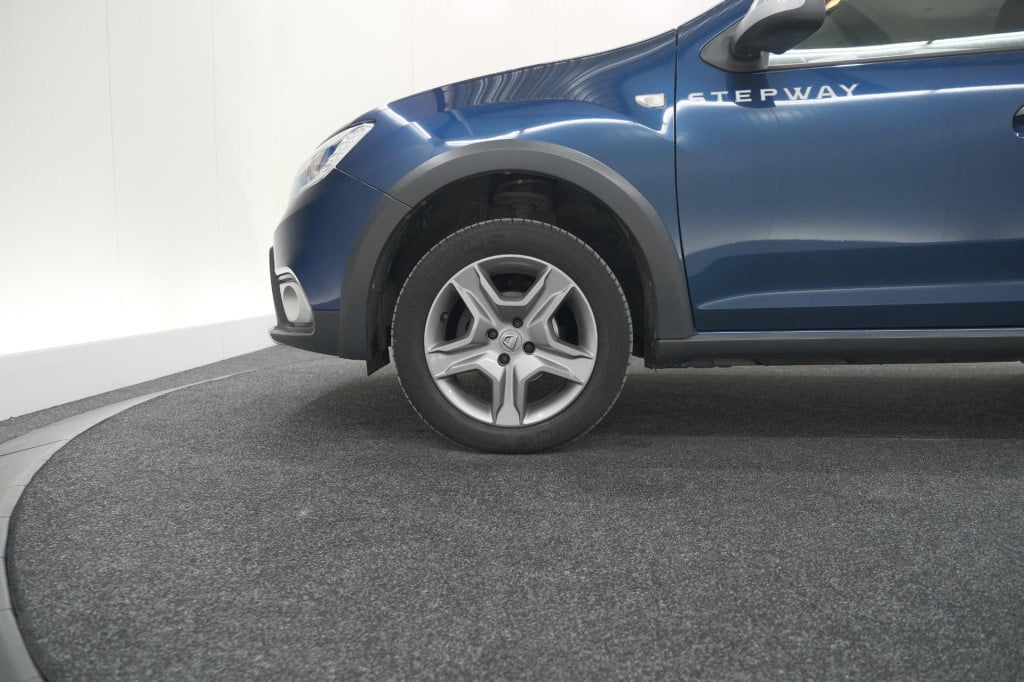 Dacia Sandero Stepway tce 90 sl | navigatie | parkeersensoren | airco