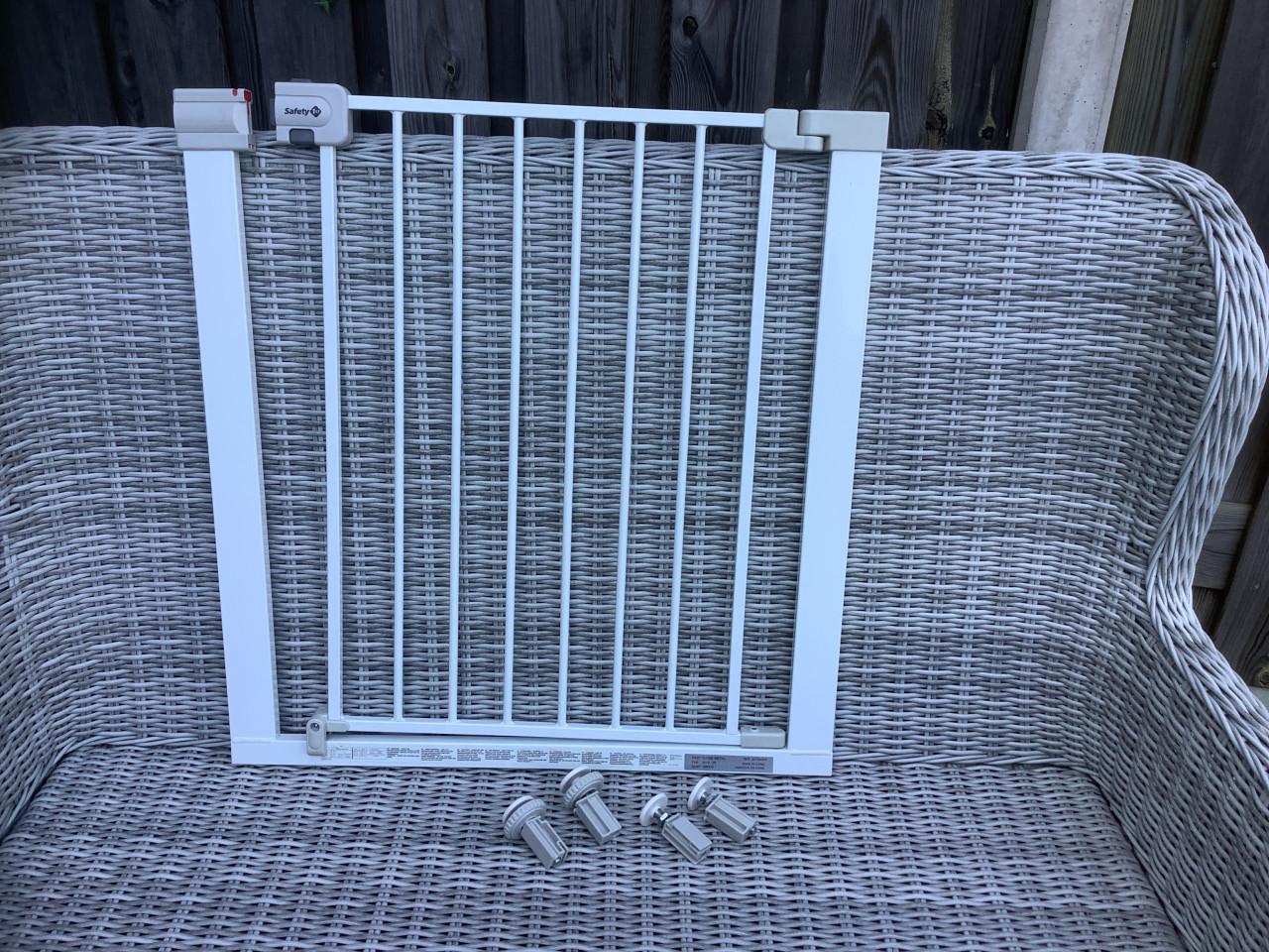 Safety First Easy Close Wit Metaal Traphekje