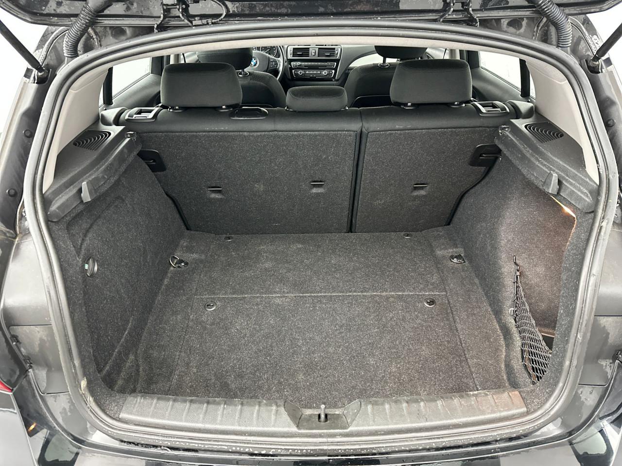 BMW 118i Essential | Cruise Control | PDC | Stoelverwarming