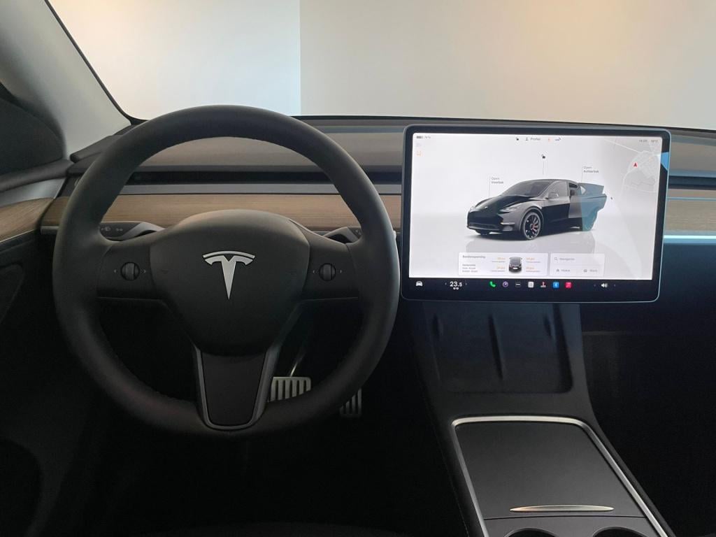 Tesla Model Y long range awd 75 kwh