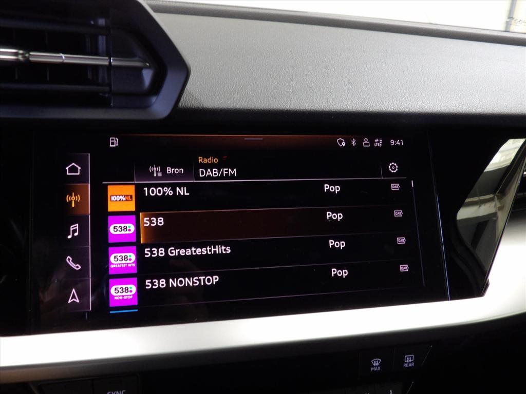 Audi A3 35 tfsi 150pk s tronic s line edition