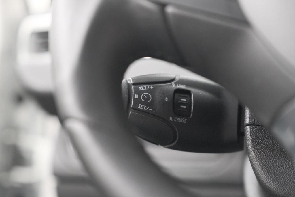 Peugeot 208 puretech 82 signature | parkeersensoren | apple carplay | navig