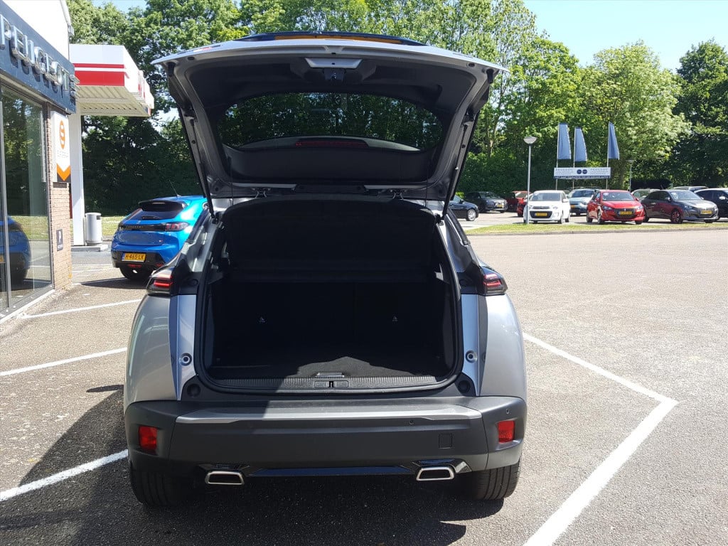Peugeot 2008 1.2 pt-130pk gt (vol) automaat/eat8 navigatie | cruise & clima
