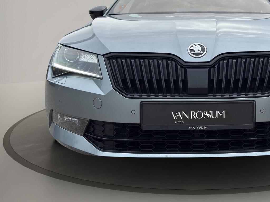 Skoda Superb 1.8 tsi sportline pano | camera | led | geheugen  | wegklap tr