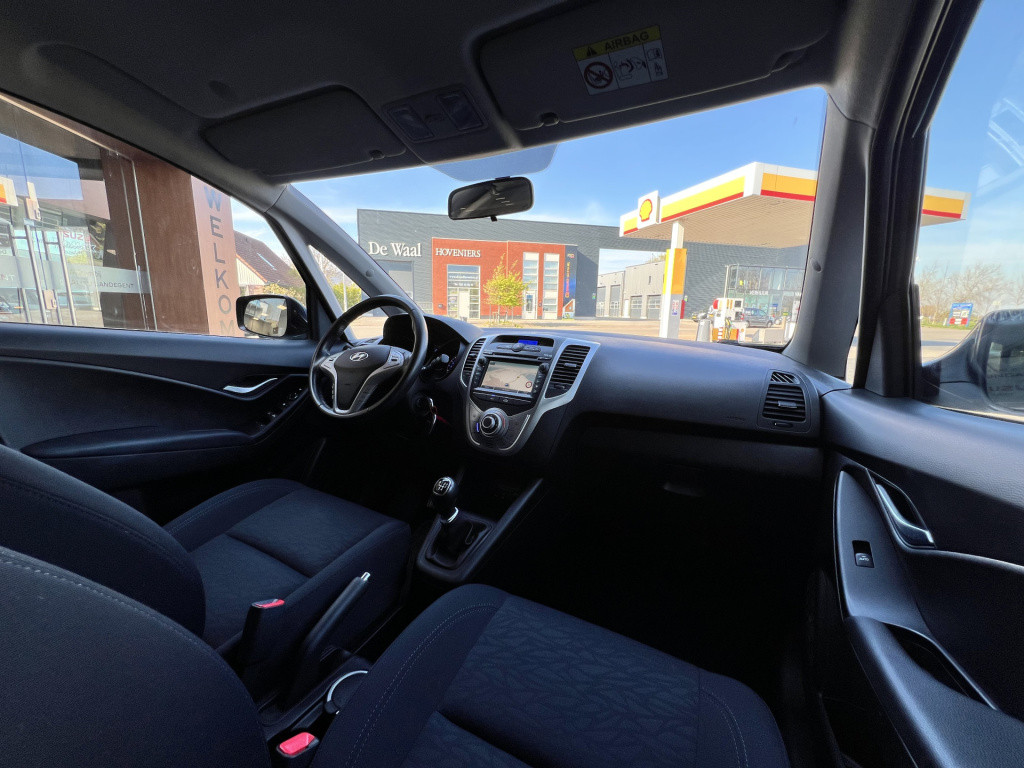 Hyundai Ix20 1.4i go! - camera | nav | radio | bluet. | cruise c.