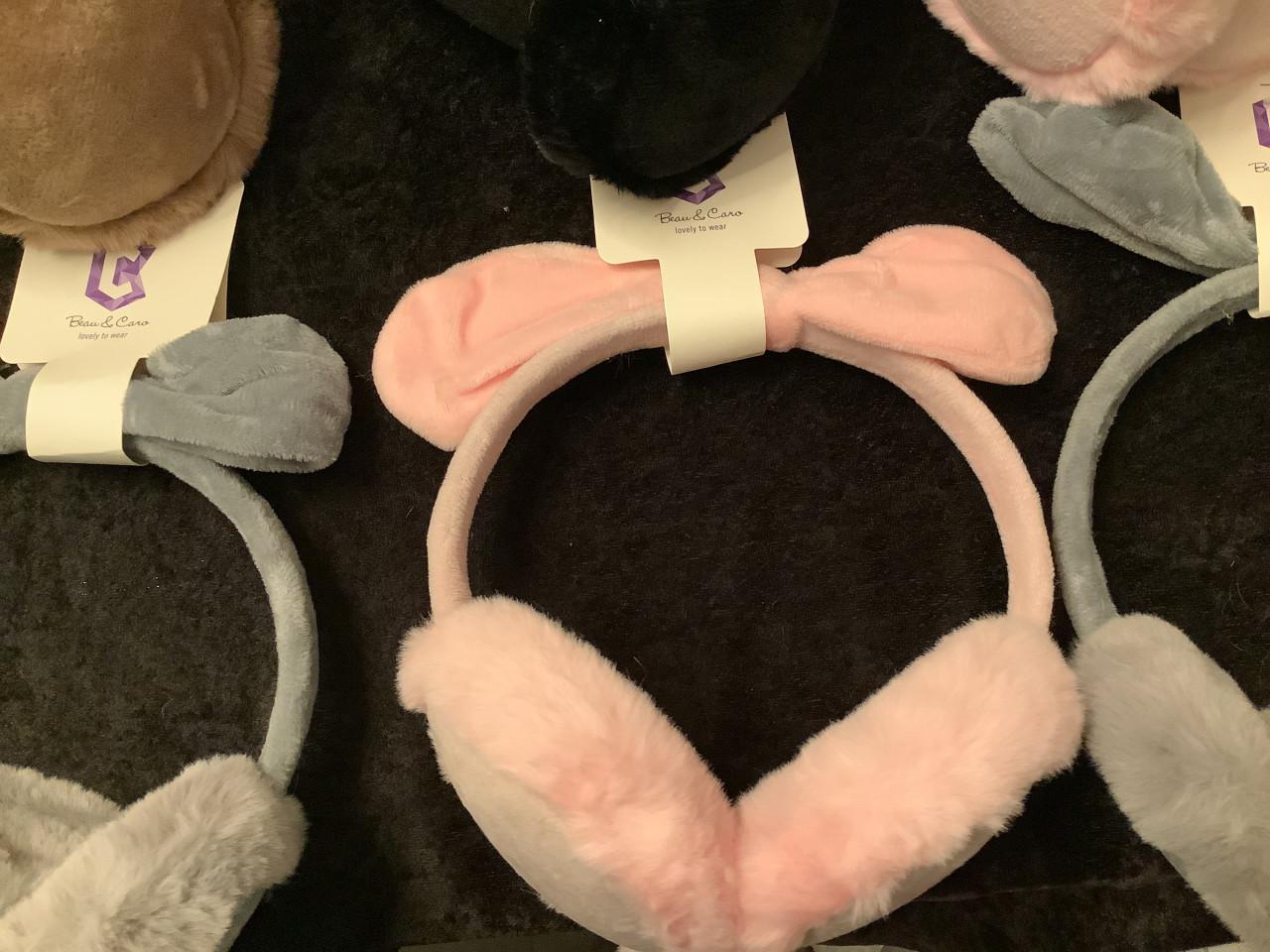 Partij super leuke oorwarmers. ( partij 224)