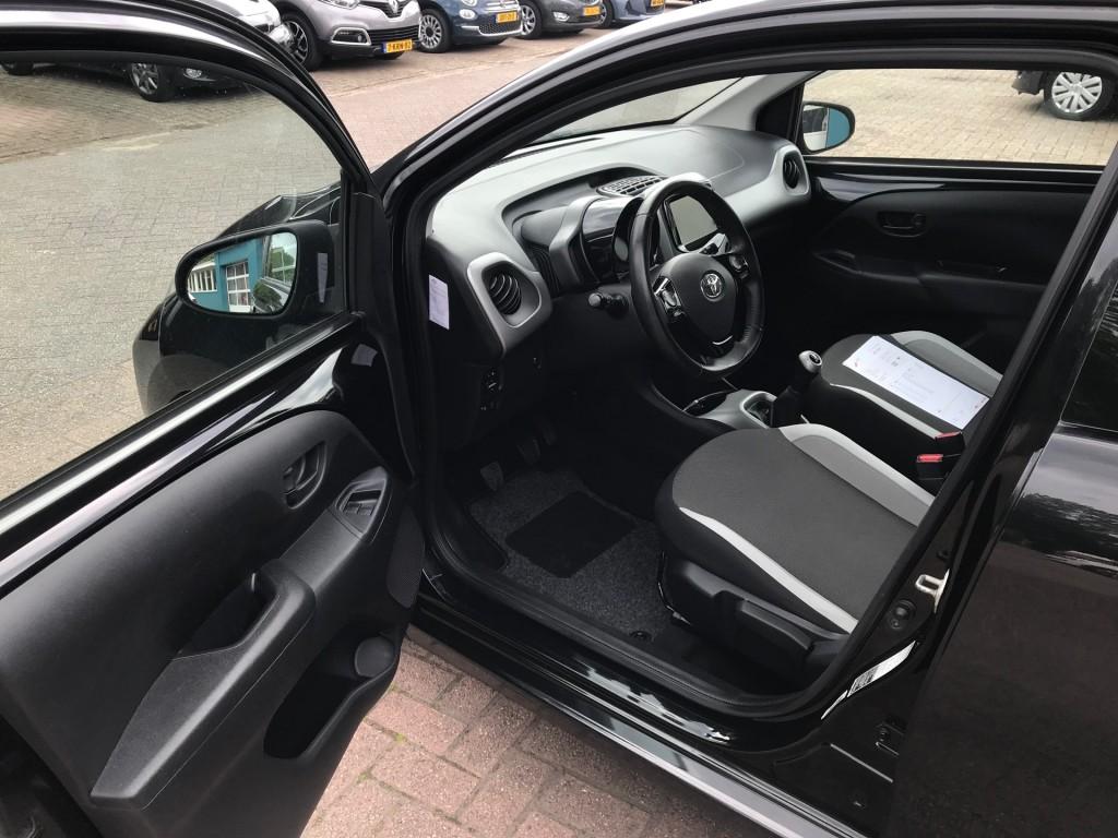 Toyota Aygo 1,0 12v x-play