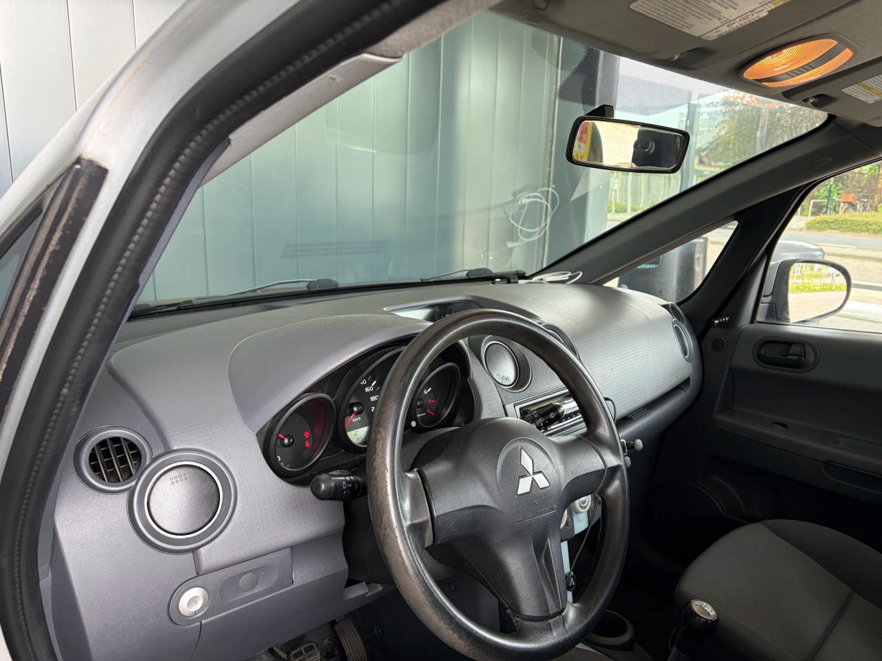 Mitsubishi Colt 1.3 2005 Grijs - APK 03/2027