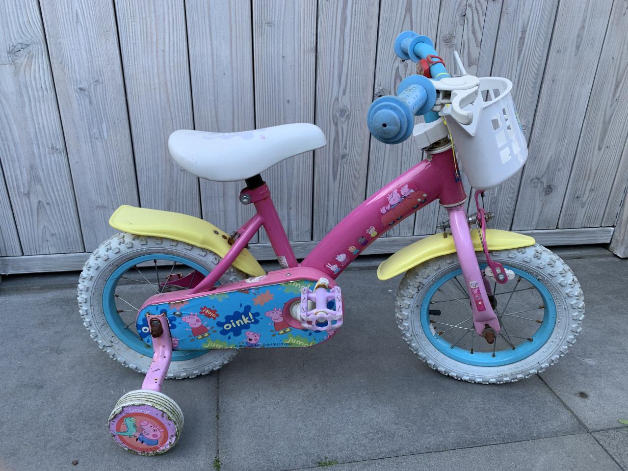 Roze kinderfiets met Peppa Pig 12inch met zijwieltjes