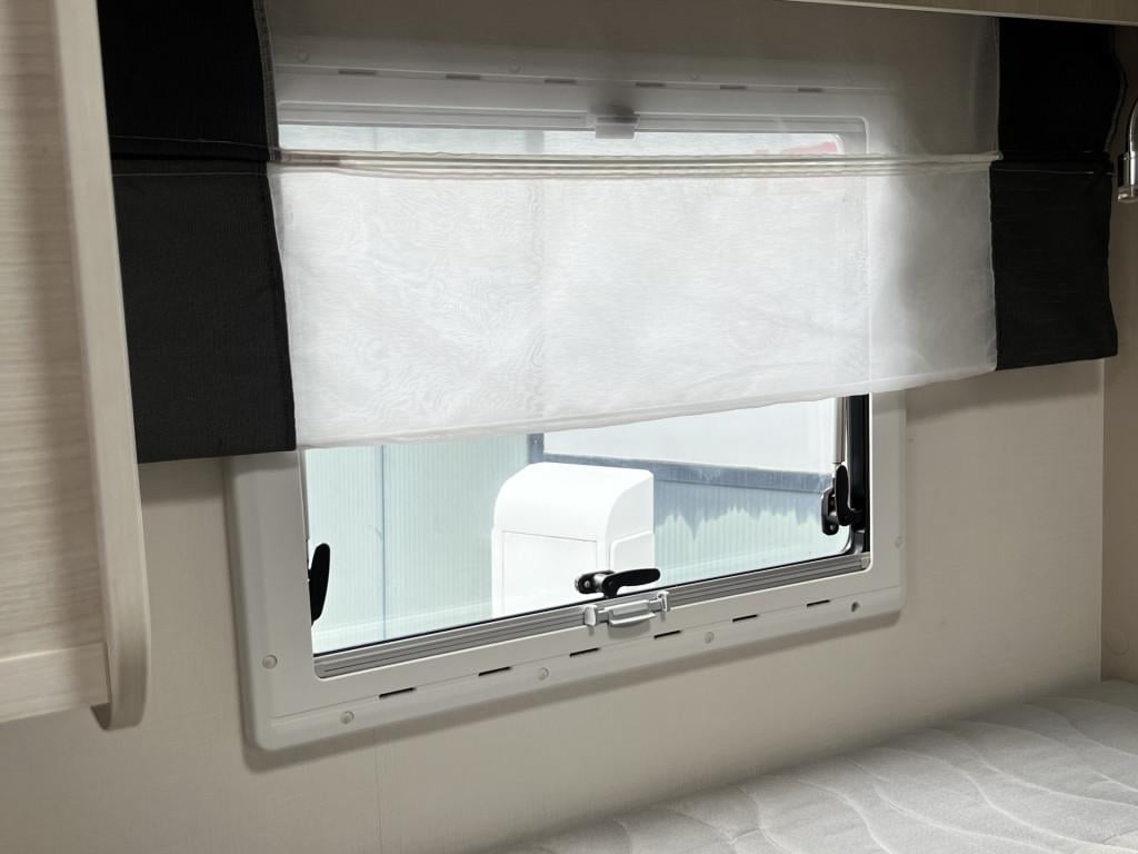 Chausson Onbekend 757 welcome | 2 enkele bedden + 1 groot bed | camera | tv