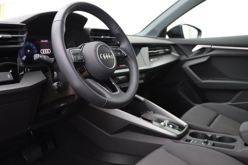 Audi A3 sportback 30 tfsi pro line