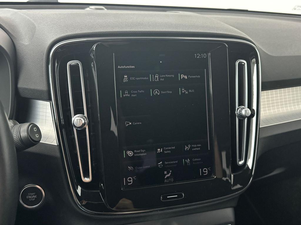 Volvo XC40 t2 129pk aut8 business pro| adap.cruise| trekhaak| camera| clima