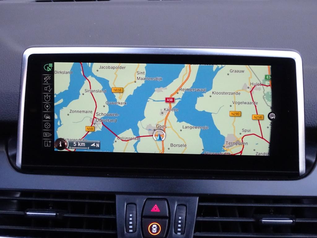 BMW 2-serie gran tourer 218i | leder | hud | bluetooth